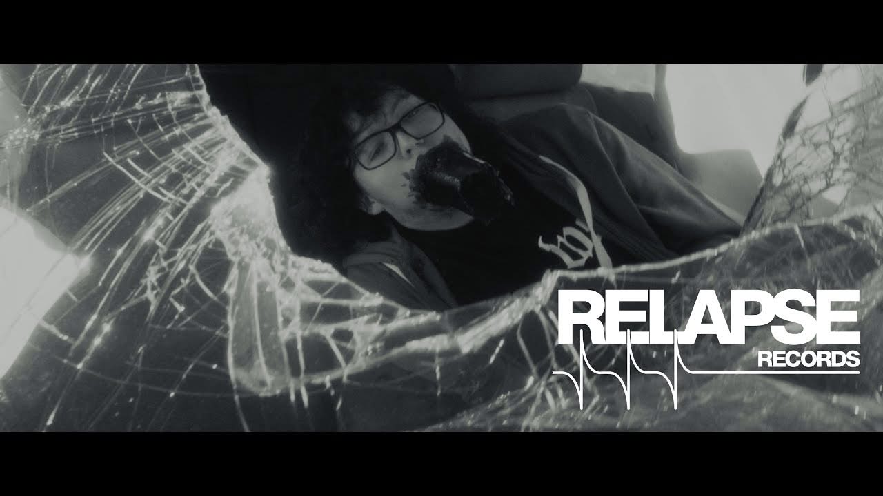 И грајндерските ветерани Exhumed најавија нов албум за крајот на февруари. Албумот се вика Red Asphalt, а денес го гледаме филмот/спотчето ш